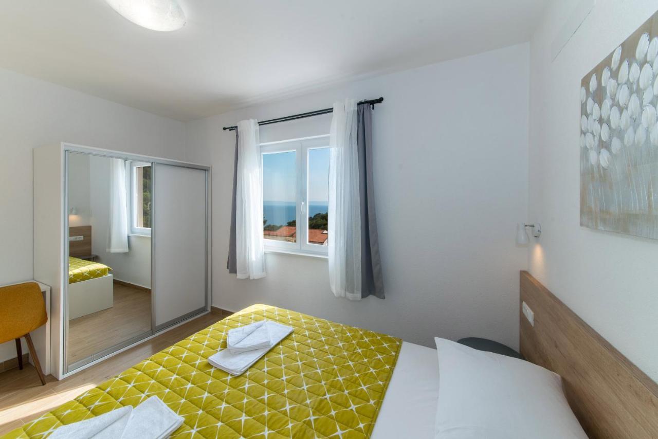 Apartment Mare Krvavica Exteriör bild